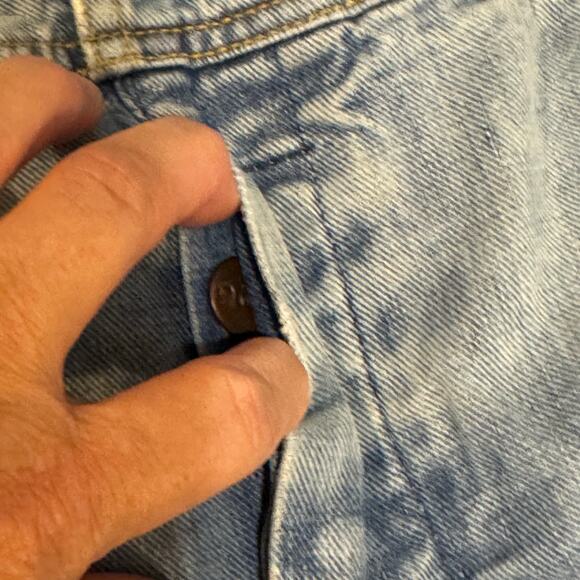 Vintage GWG Distressed Denim Overalls Flared Jeans Womens Size 32x32 Red Strap - Picture 13 of 14